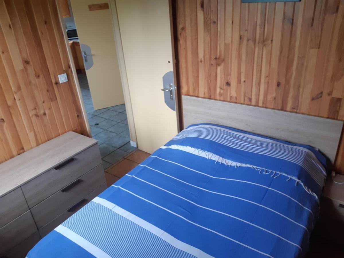 Maison A La Campagne Avec Piscine Flayat エクステリア 写真